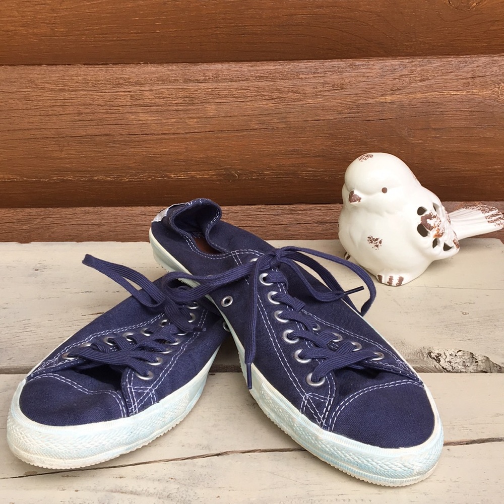 Unisex Blue Converse